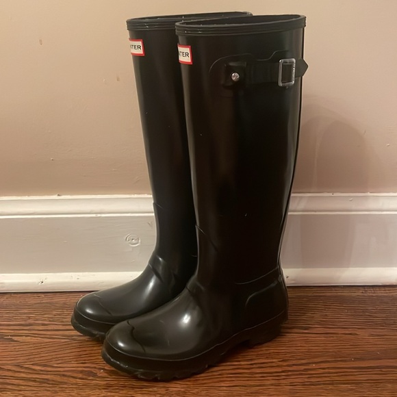 Hunter Original Black Gloss Rain Boots - Picture 2 of 6
